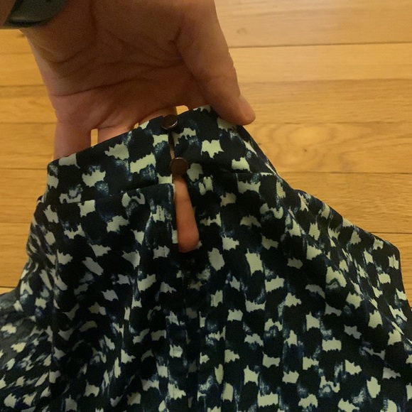 Banana Republic blouse tank top - Picture 4 of 4